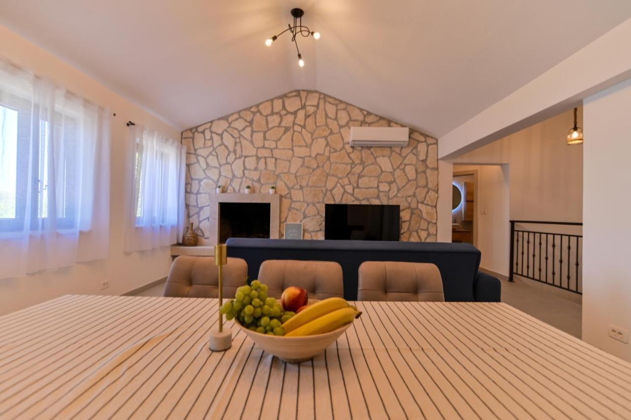 Villa Rudini With Heated Pool Округ-Горній Екстер'єр фото